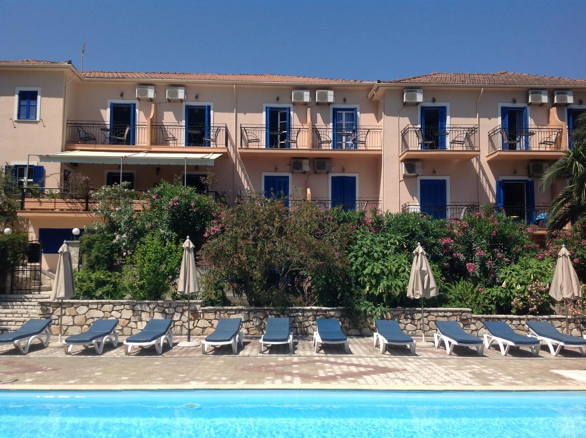 Nostos Hotel 2*