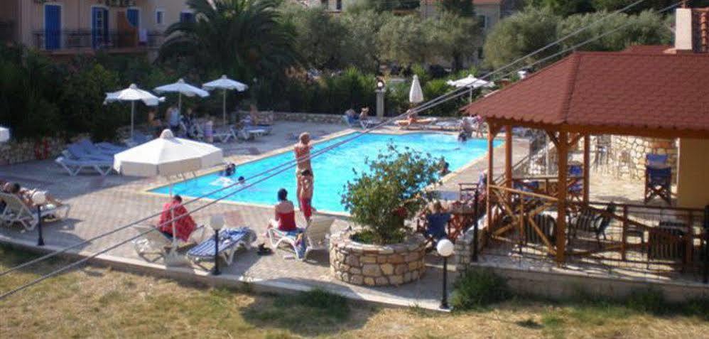 Hotel Nostos Frikes